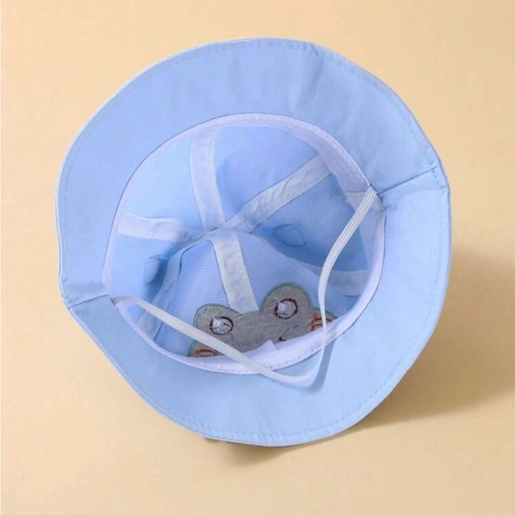 Baby frog hat - Picture 2 of 2